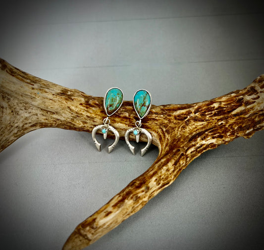 Naja Earrings with Turquoise in Sterling Silver